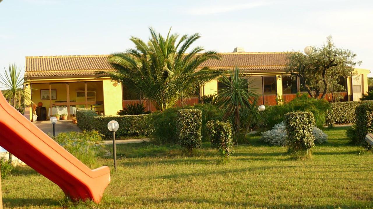 Agriturismo Isidoro Villa Fertilia Exteriör bild