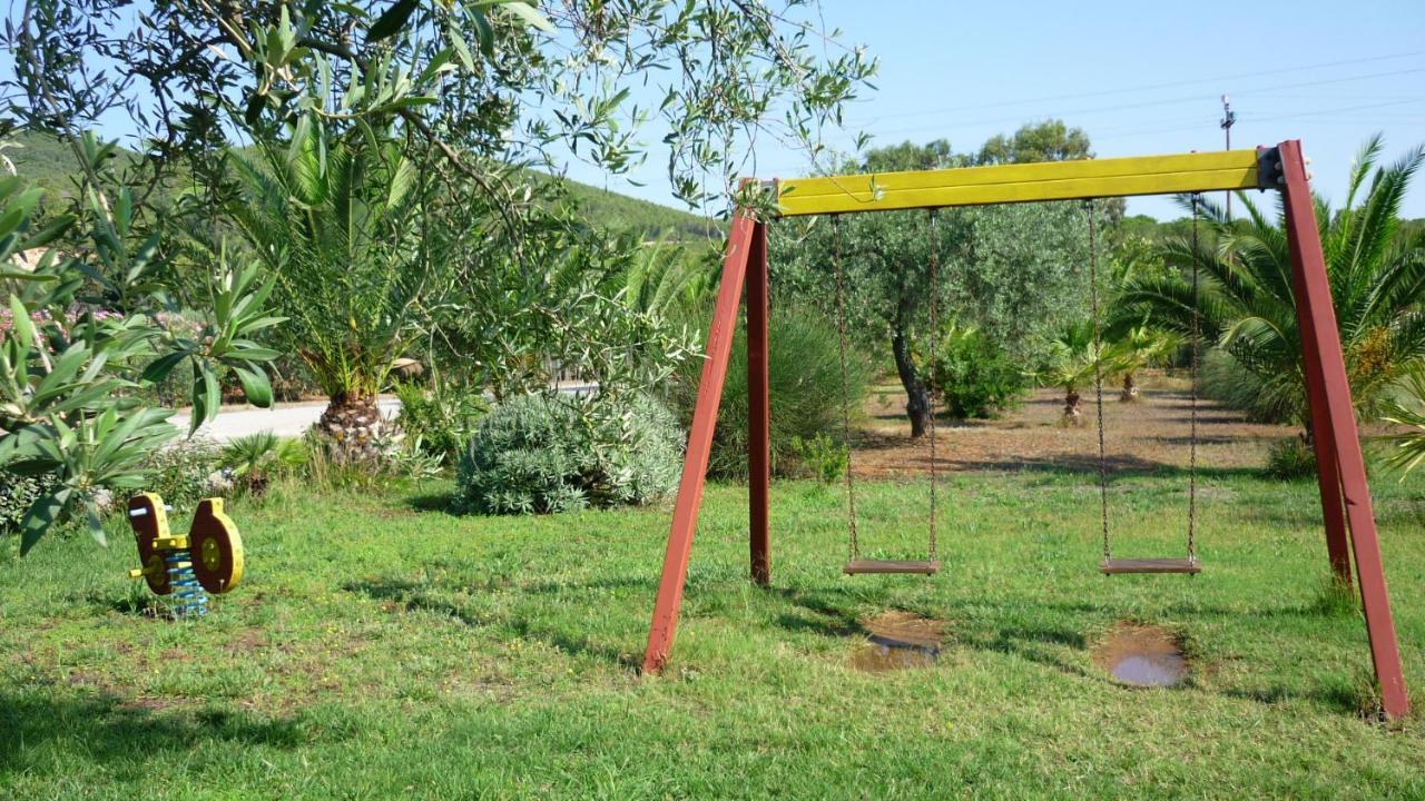 Agriturismo Isidoro Fertilia Exteriör bild