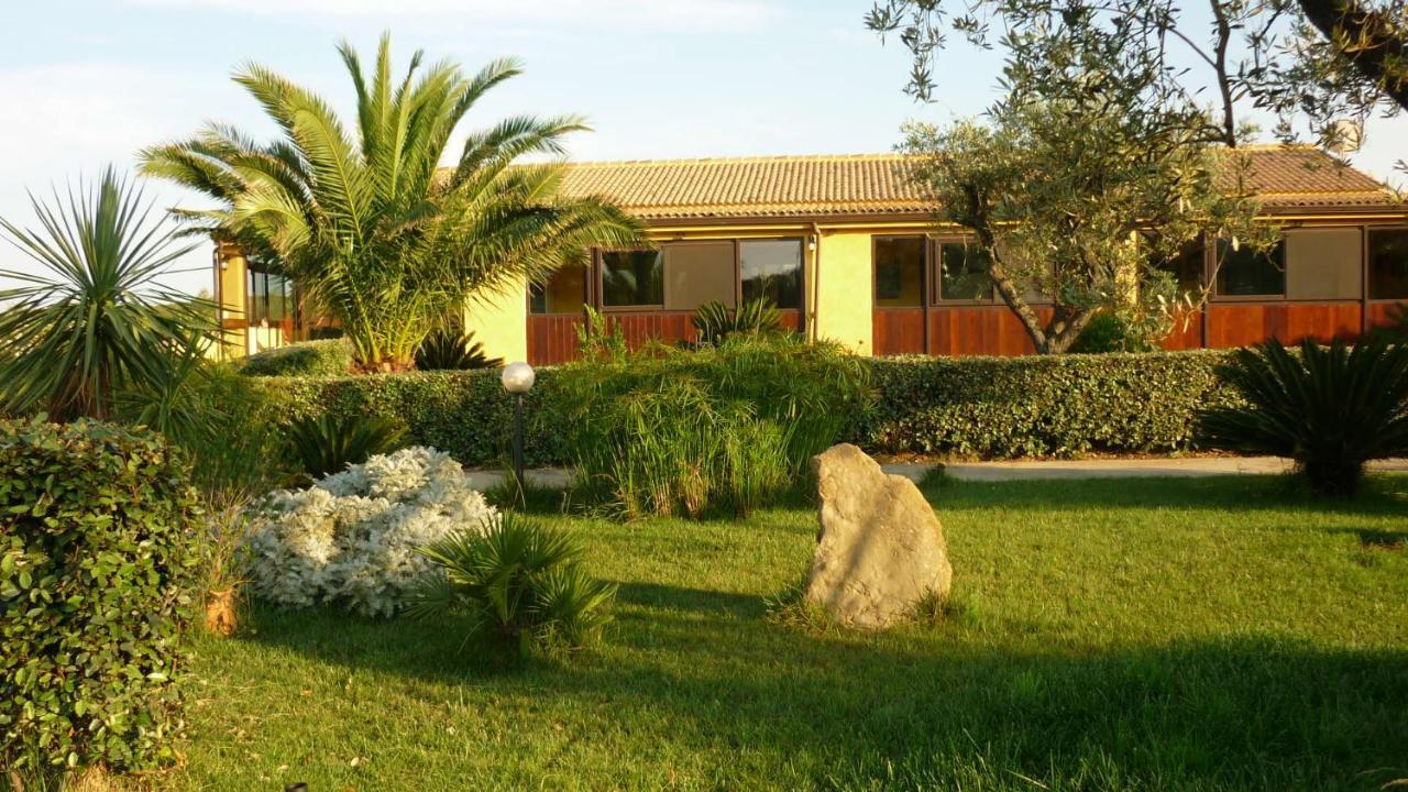 Agriturismo Isidoro Villa Fertilia Exteriör bild